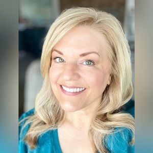 Meet your Posher, Sandi